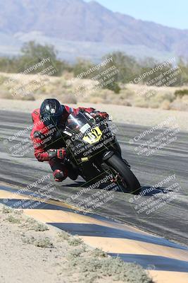 media/Dec-04-2025-Racers Edge (Thu) [[5ebc9f124d]]/3-B Group/3-Session 2 (Turn 7 Inside)/